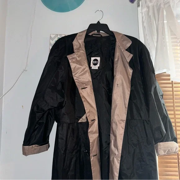 Totes Rainwear Vintage Women’s Trench Raincoat, Size 12P - Picture 3 of 10